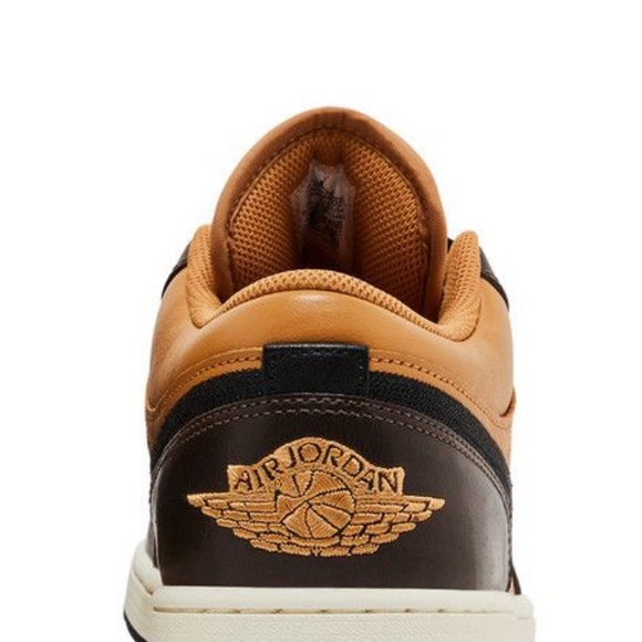 Jordan
1 low SE
Flax baroque brown’
Brand new - Picture 6 of 7